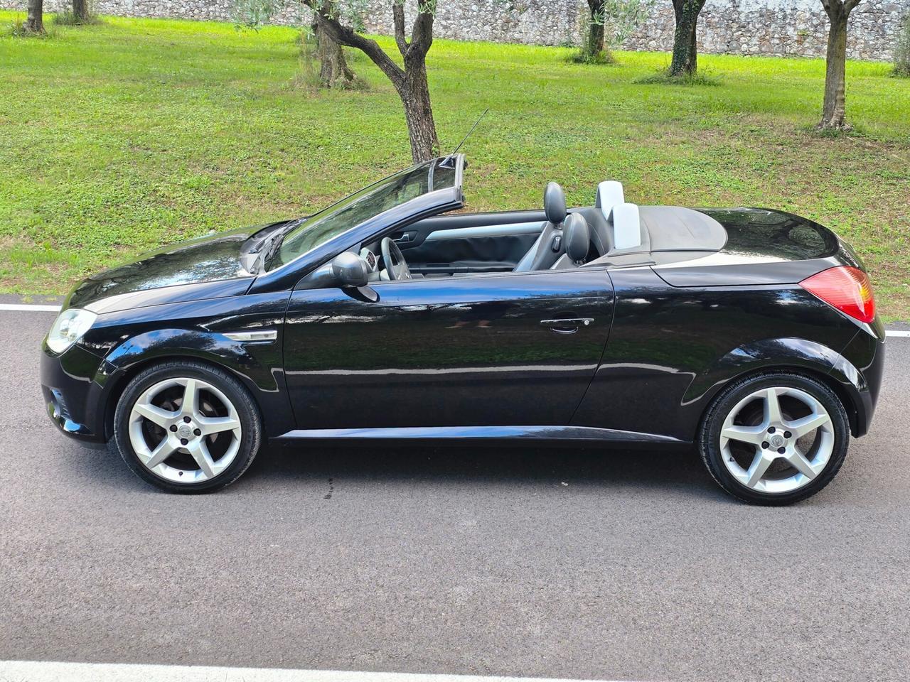 Opel Tigra TwinTop 1.4 16V Sport