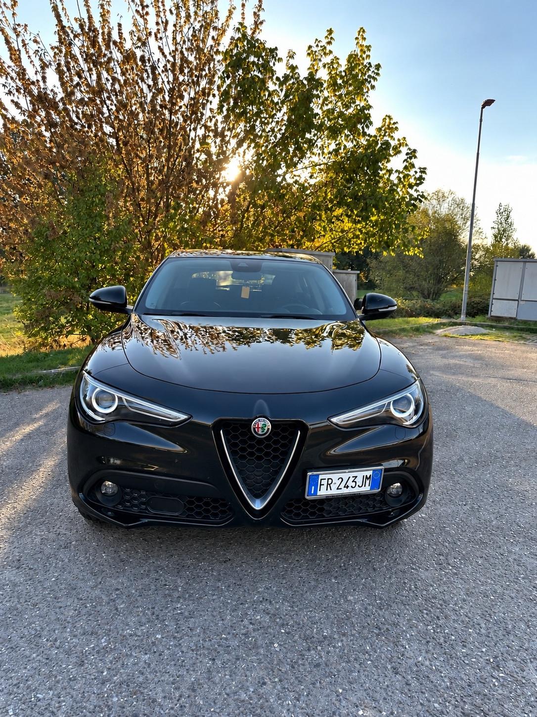 Alfa Romeo Stelvio 2.2 Turbodiesel 180 CV AT8 Q4 Business