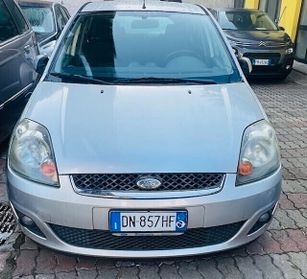Ford Fiesta 1.4 TDCi aut. 5p. Ghia neopatentati