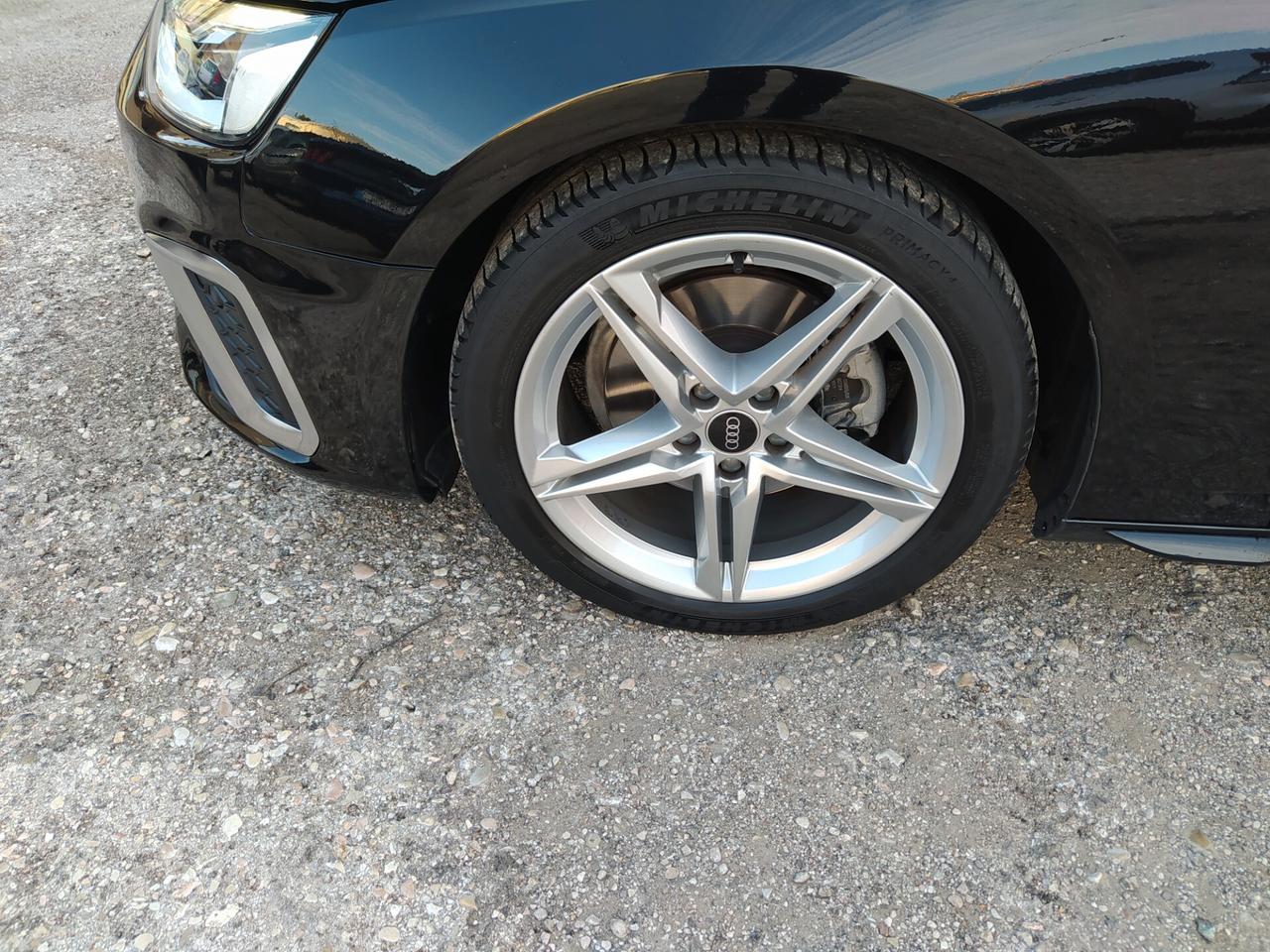 Audi A4 Avant 35 TDI/163 CV S tronic line edition