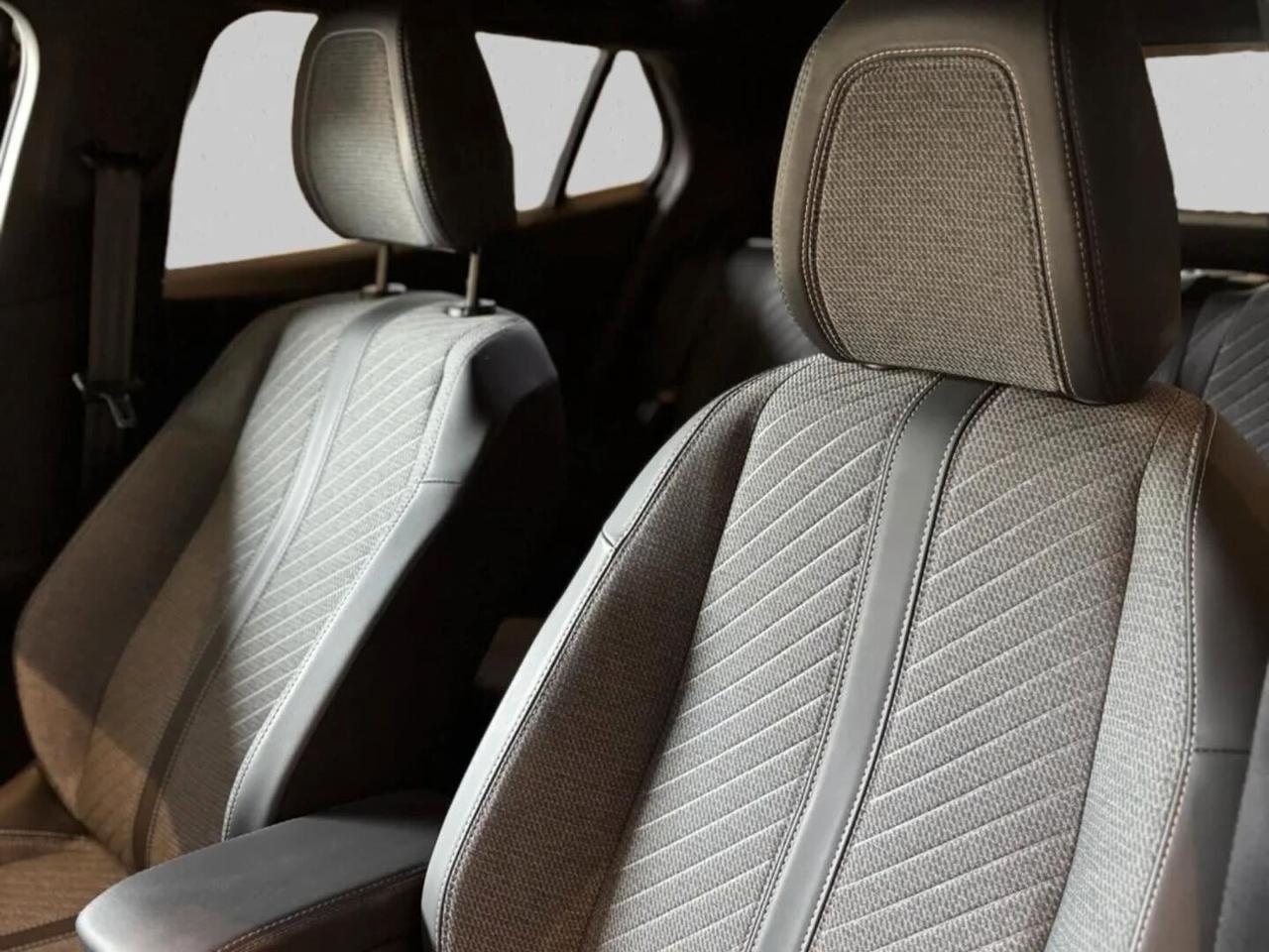 Peugeot 2008 PureTech 100 S&S Allure