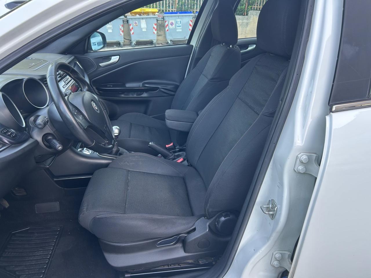 Alfa Romeo Giulietta 1.6 JTDm-2 105 CV Exclusive