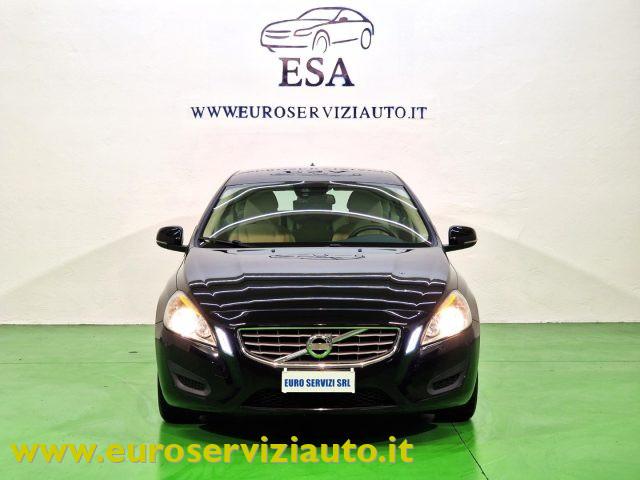 VOLVO V60 T3 Powershift Kinetic