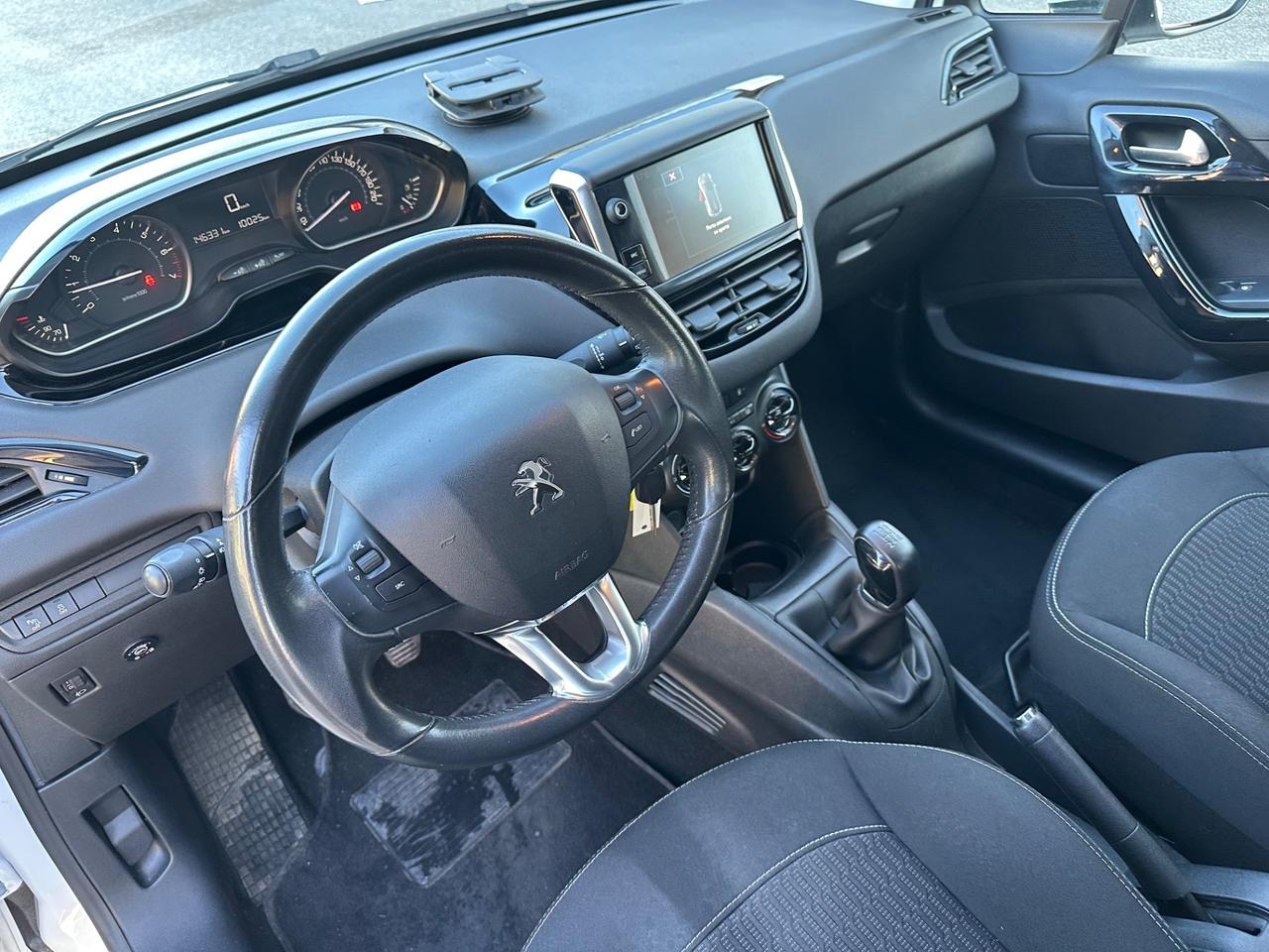 Peugeot 208 PureTech 82 5p. GPL Allure