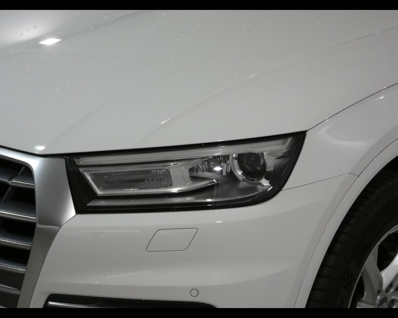 AUDI Q5 2ª serie - Q5 2.0 TDI quattro S tronic Business Sport