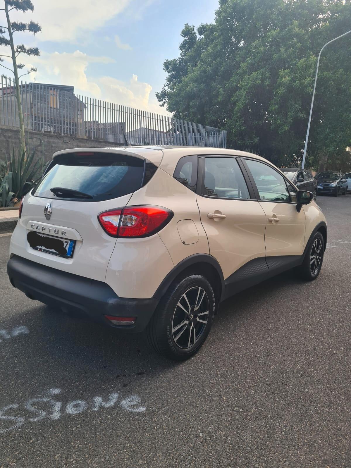 RENAULT CAPTUR 1.5 DIESEL