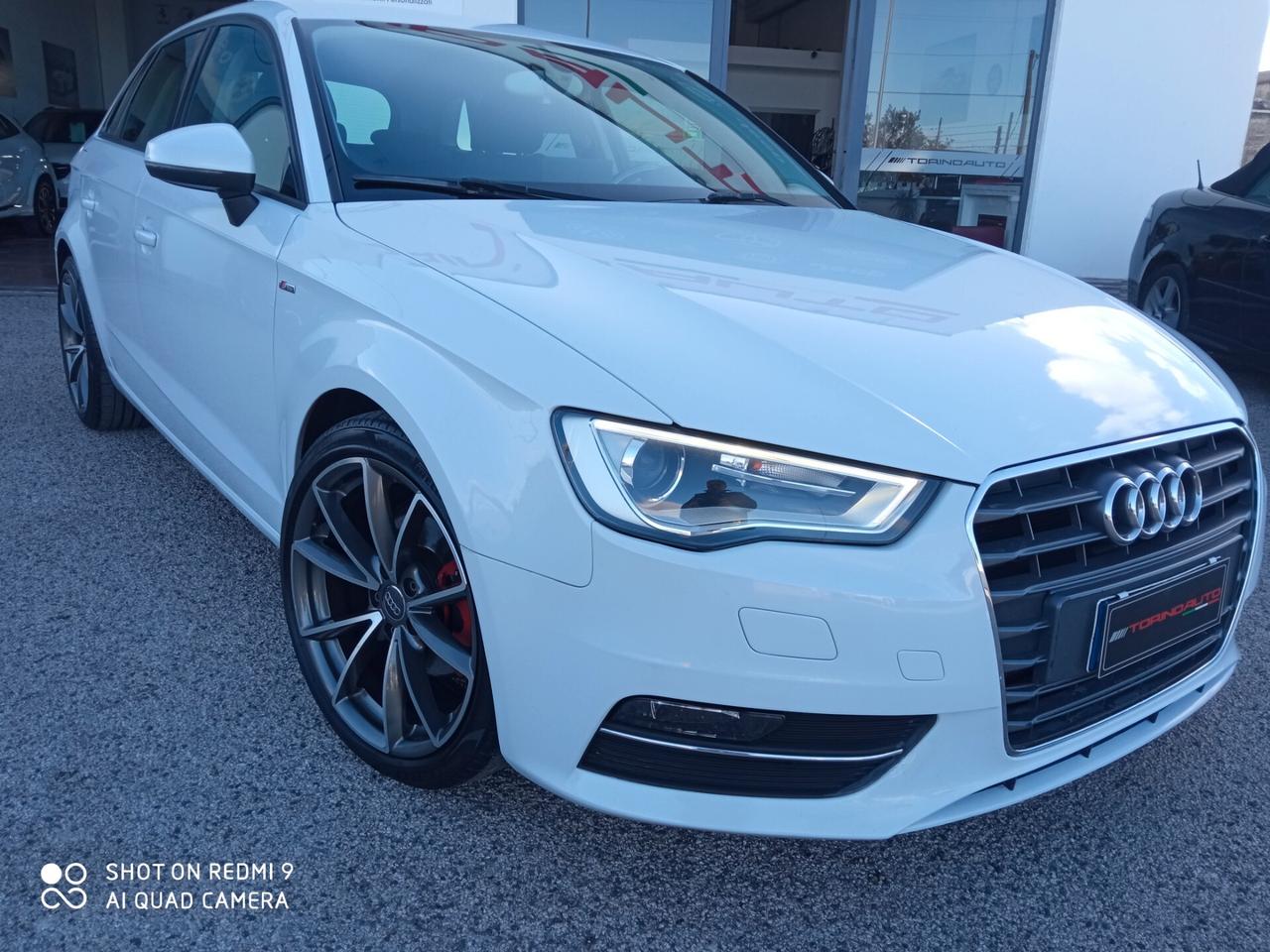 Audi A3 1.6 Tdi 105 CV Ambition allestimento SLine