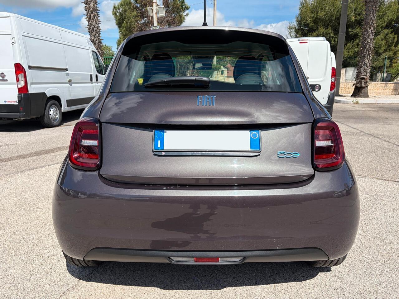 Fiat 500e Berlina 23,8 kWh Action
