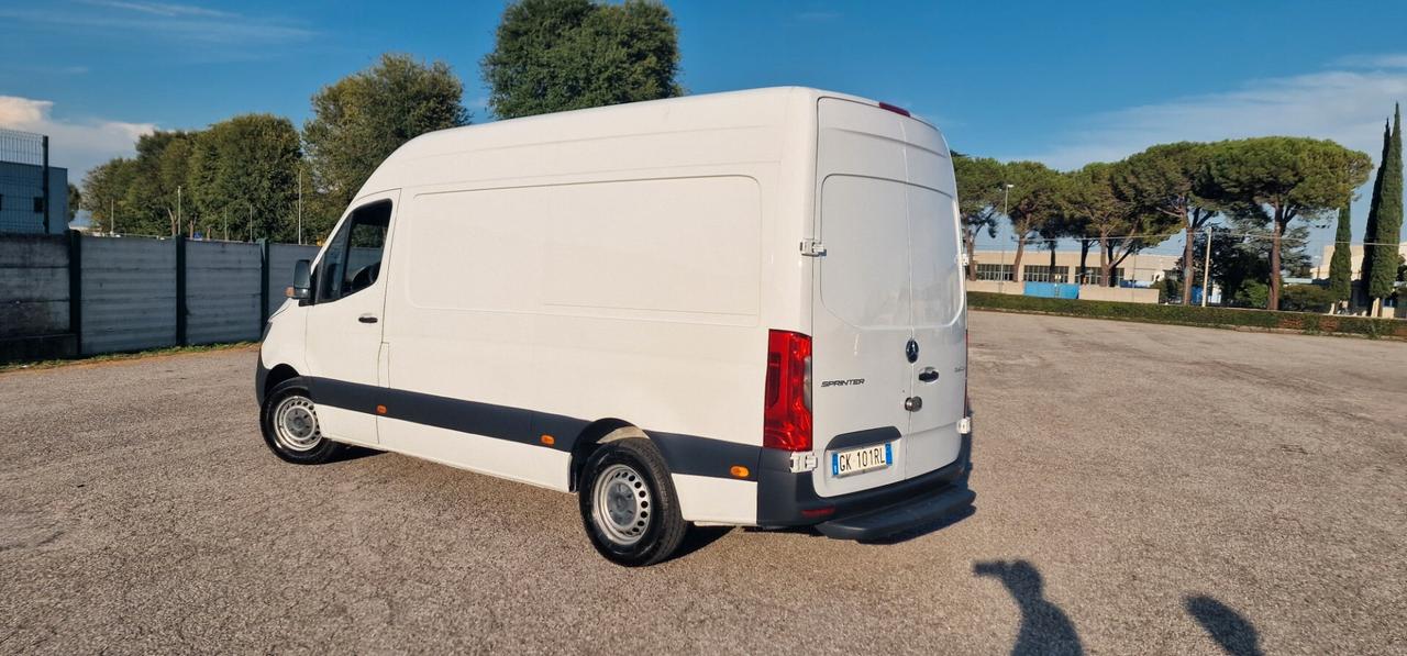 Mercedes Benz Sprinter passo medio tetto alto 150 cv trazione posteriore