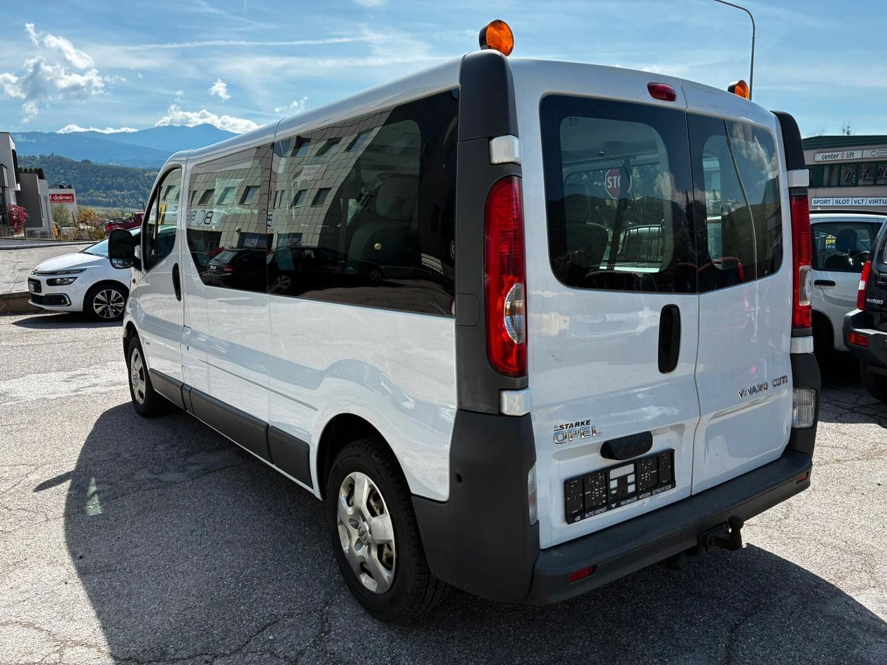 OPEL VIVARO 2.0 CDTI 8POSTI PASSO LUNGO GANCIO TRAINO KM115MILA