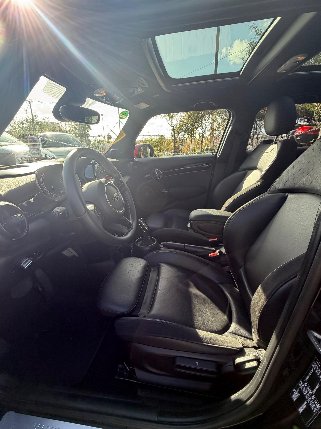 Mini Cooper S 2.0 XL Aut. 5 porte Pdc Navi Pelle