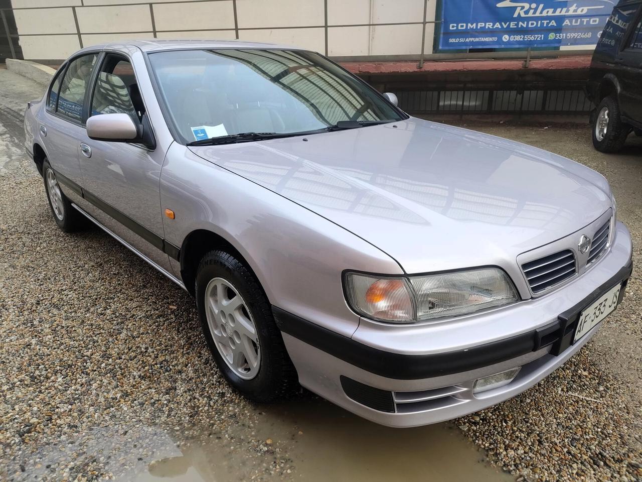 Nissan Maxima QX 2.0i V6 24V ASI