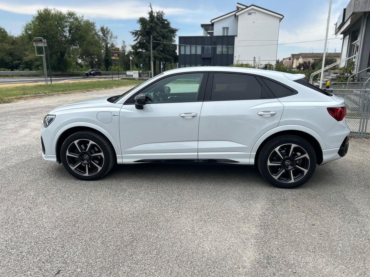 Audi Q3 S Line Edition 1.4 45 TFSI e PHEV #12065