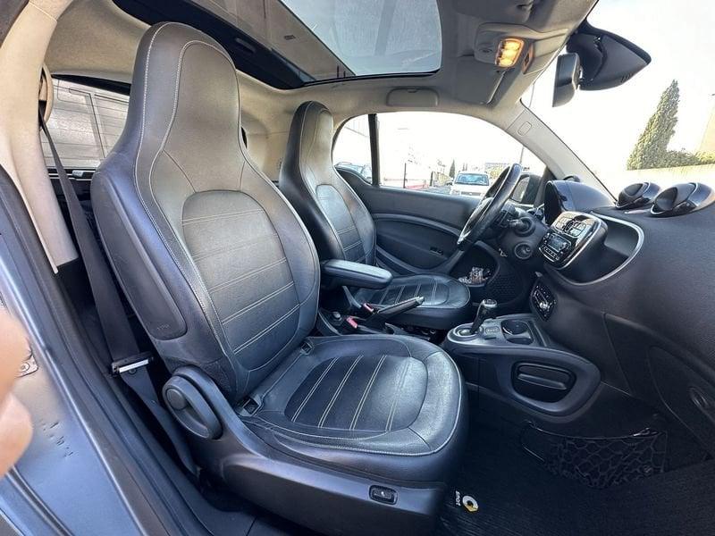 smart fortwo Smart Fortwo 1.0 Twinamic Brabus Pack 71cv