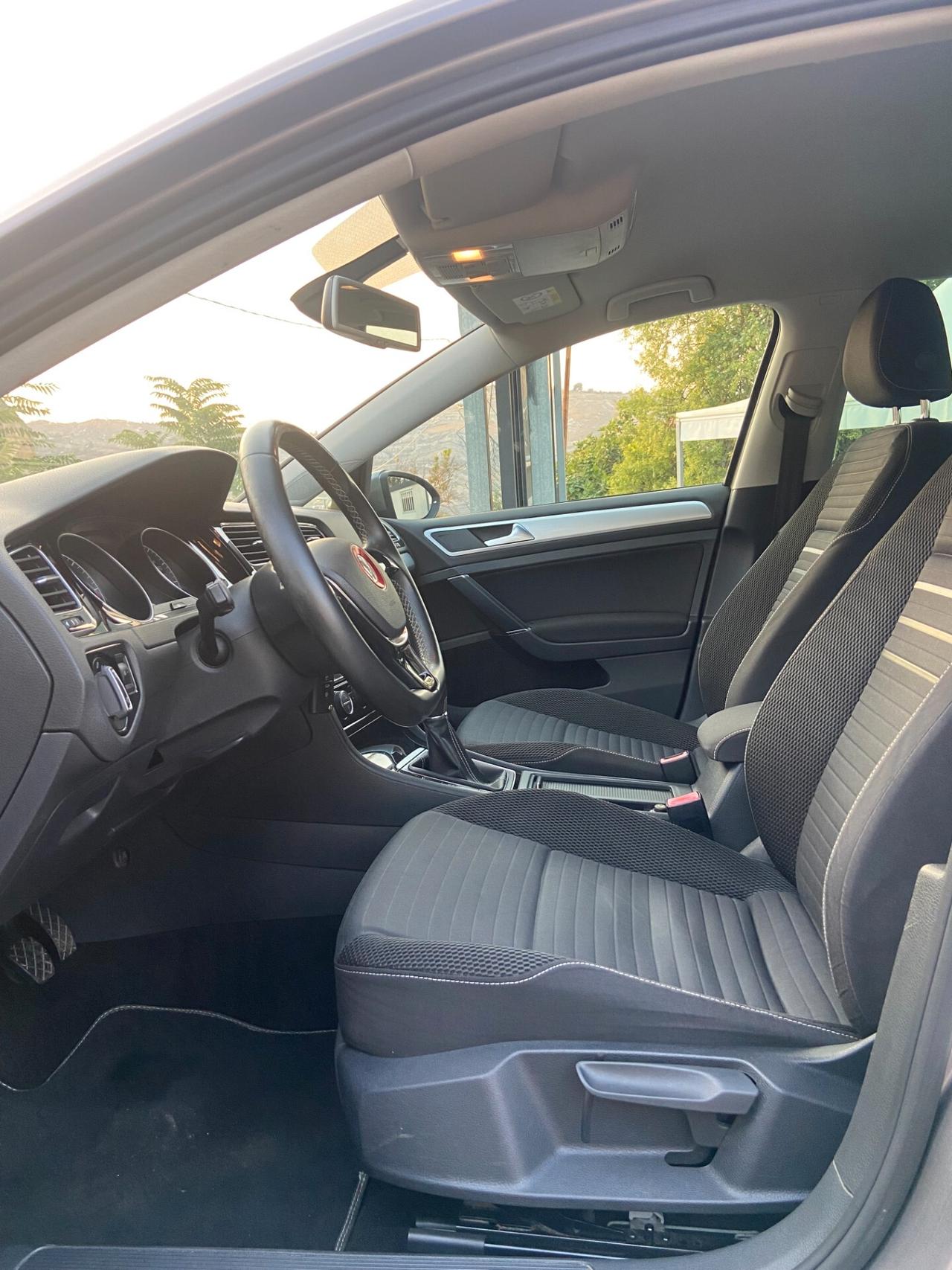 Volkswagen Golf 1.6 TDI Highline (KM Cerificati)