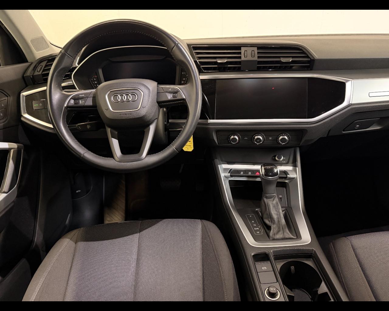 AUDI Q3 40 TDI S-TRONIC QUATTRO BUSINESS