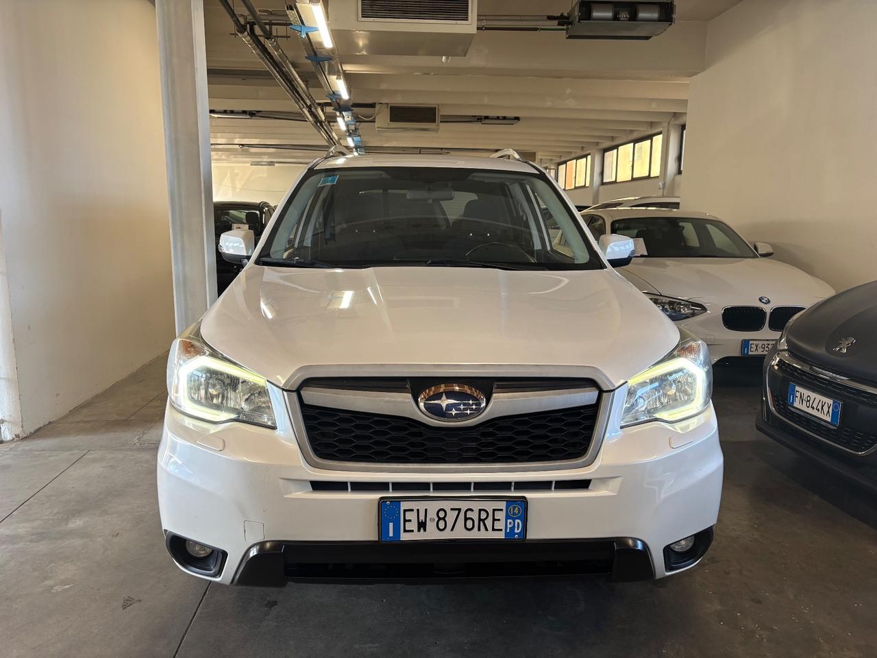 Subaru Forester 2.0D |BIANCO PERLA GANCIO TRAINO