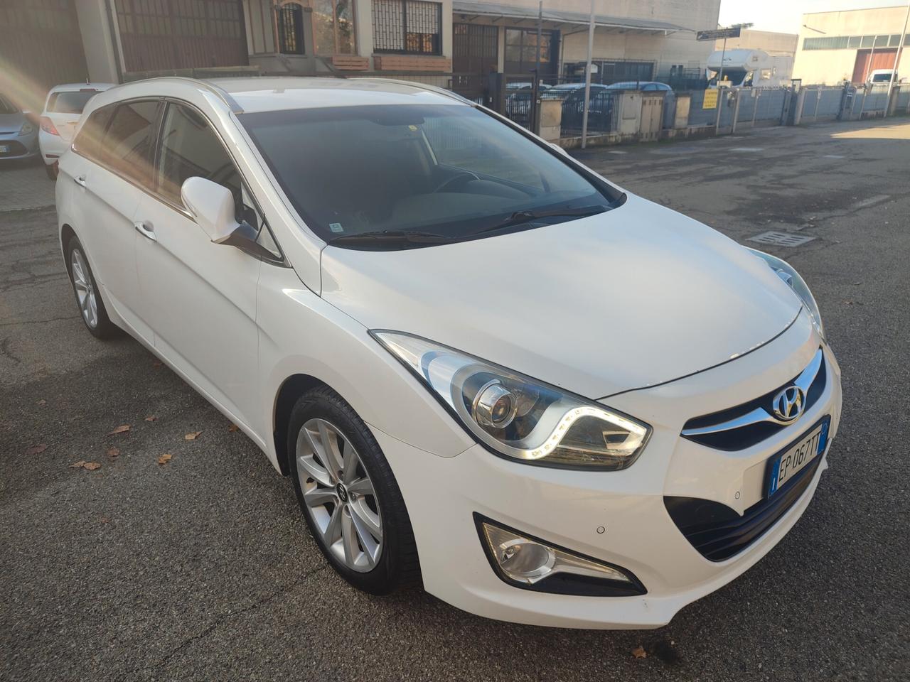 HYUNDAI i40 DEL 2013 1.7DIESEL AUTOMATICA FULL OPTIONAL