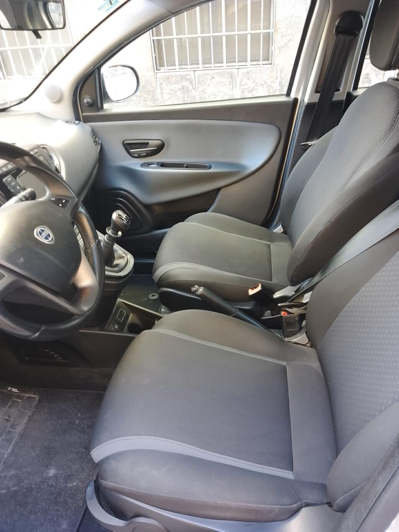 Lancia Ypsilon 1.2 benzina