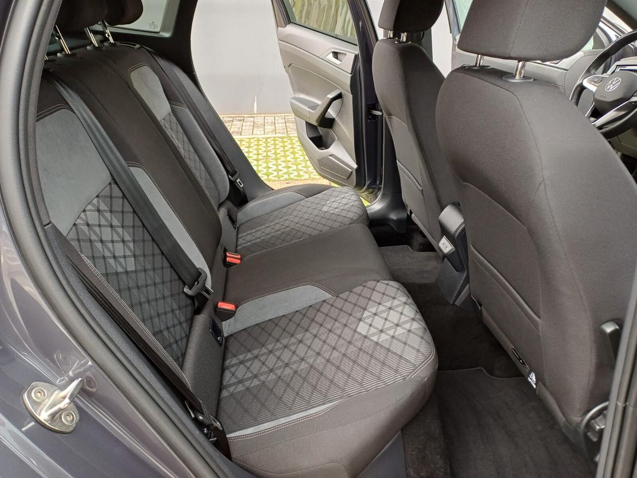 Volkswagen Taigo 1.0 TSI 110 CV DSG R-Line