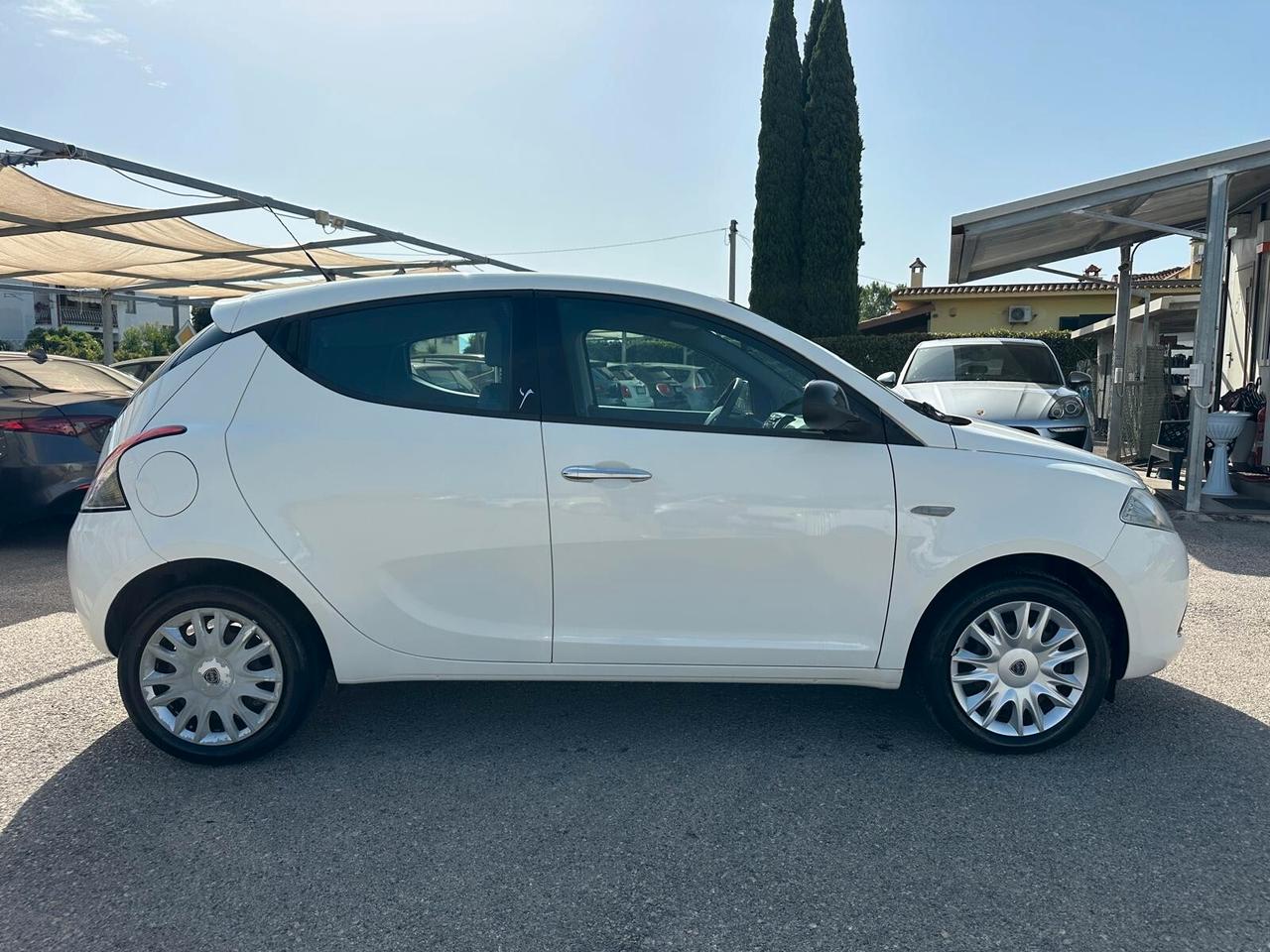 Lancia New Ypsilon 1.2 Benzina