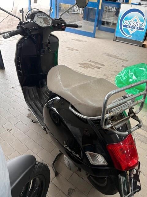 Piaggio Vespa 250 GTS