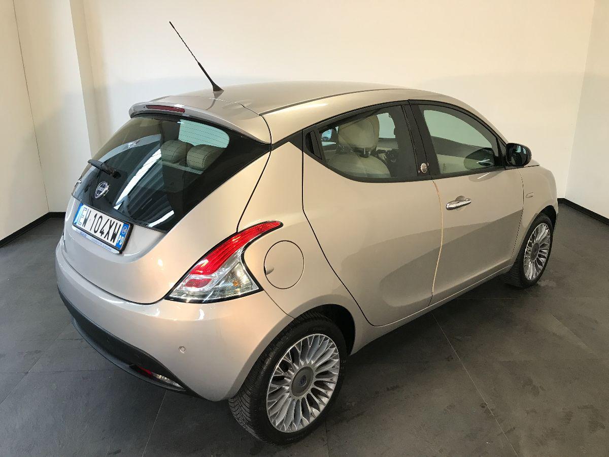 LANCIA Ypsilon 1.2 69 CV 5 porte GPL Ecochic Platinum