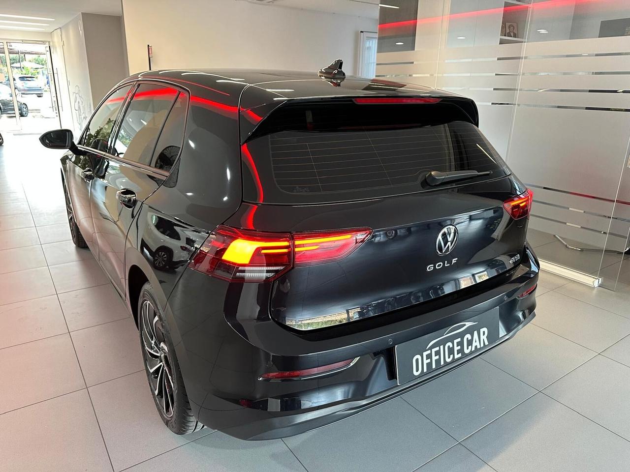 Volkswagen Golf 8 1.5 TGI DSG Style