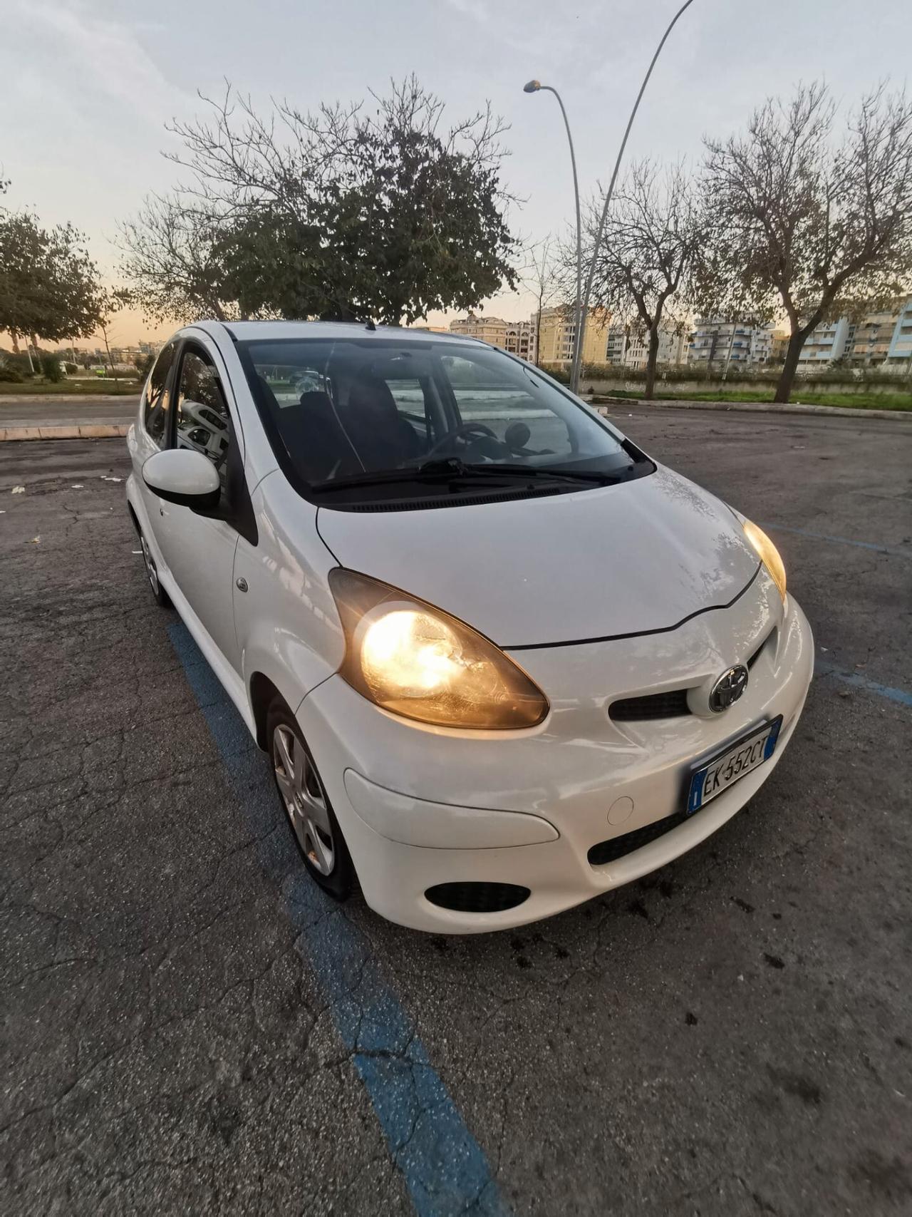 Toyota Aygo 1.0 12V VVT-i 5P. SOL MMT solo km109000