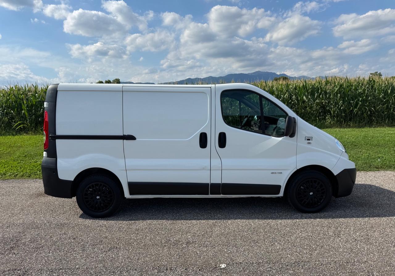 RENAULT TRAFIC 2.0 CTDI 115 FURGONE AUTOCARRO Van