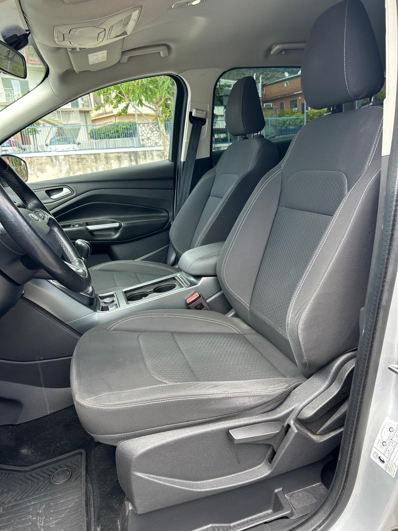Ford Kuga 1.5 TDCI 120 CV S&S 2WD ST-Line