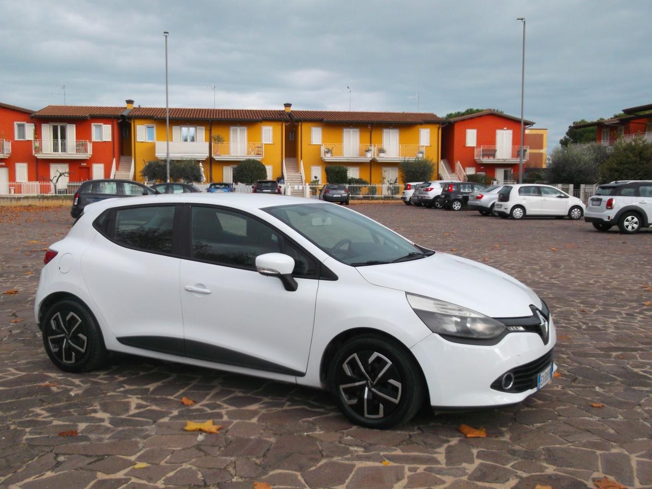 Renault Clio 1.5 dCi Live Neopatentati 2015