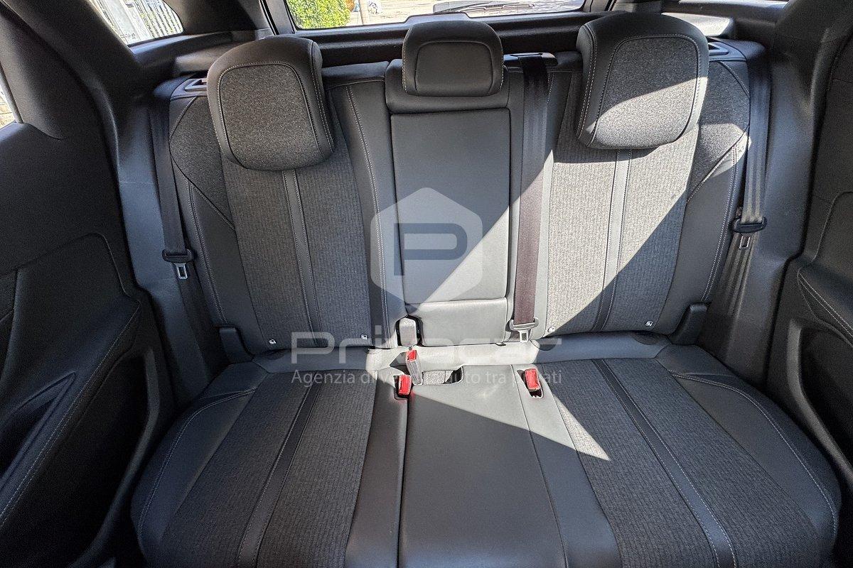 PEUGEOT 3008 BlueHDi 130 S&S EAT8 GT Line