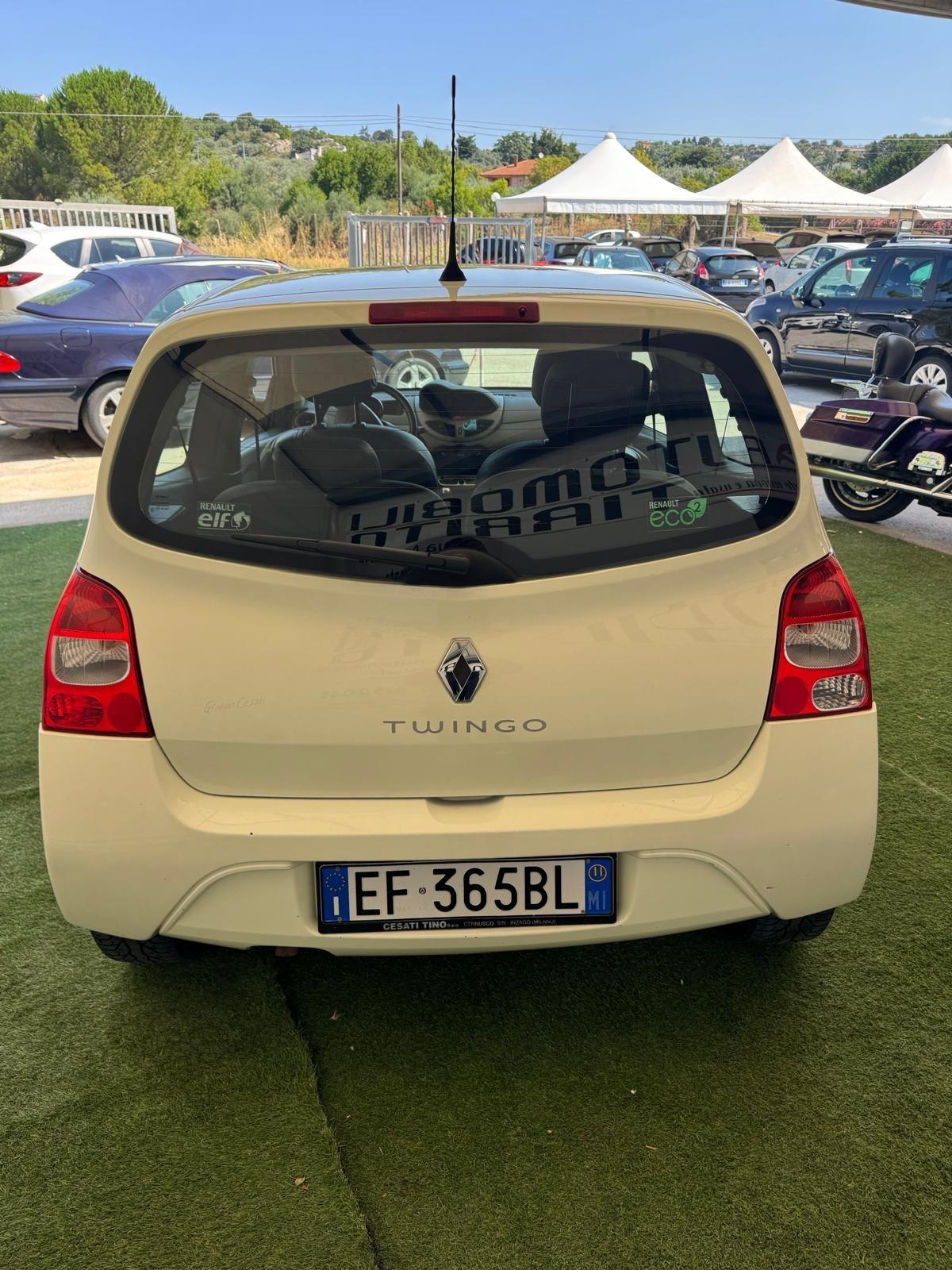 Renault Twingo 1.2 16V Dynamique 76CV 56KW