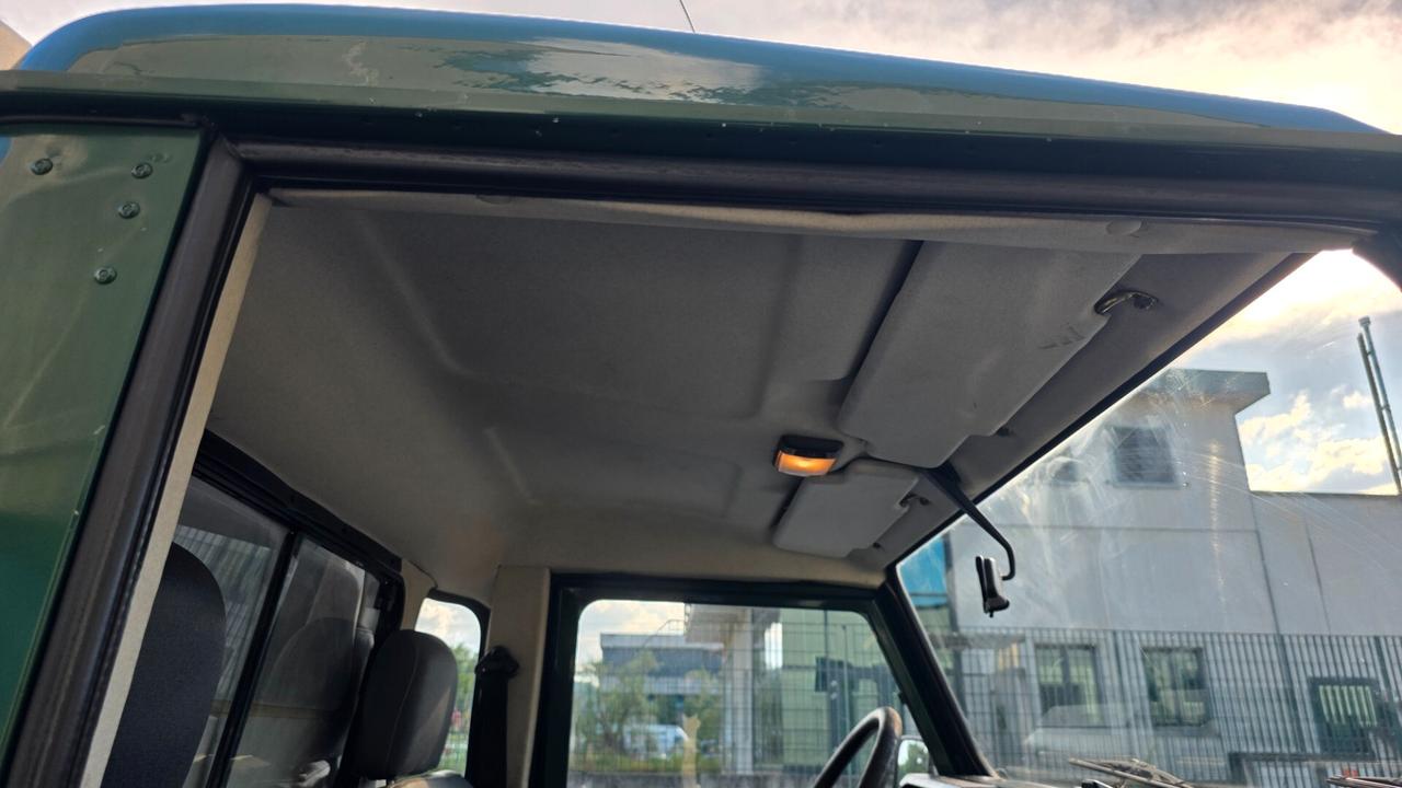 Land Rover Defender td5 pick up preparato omologato