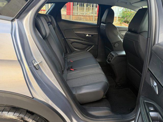 PEUGEOT 3008 BlueHDi 130 S&S EAT8 Allure