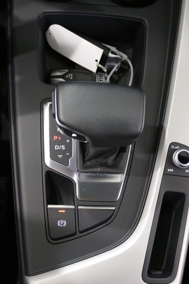 AUDI A4 40 TDI quattro S tronic Business advanced