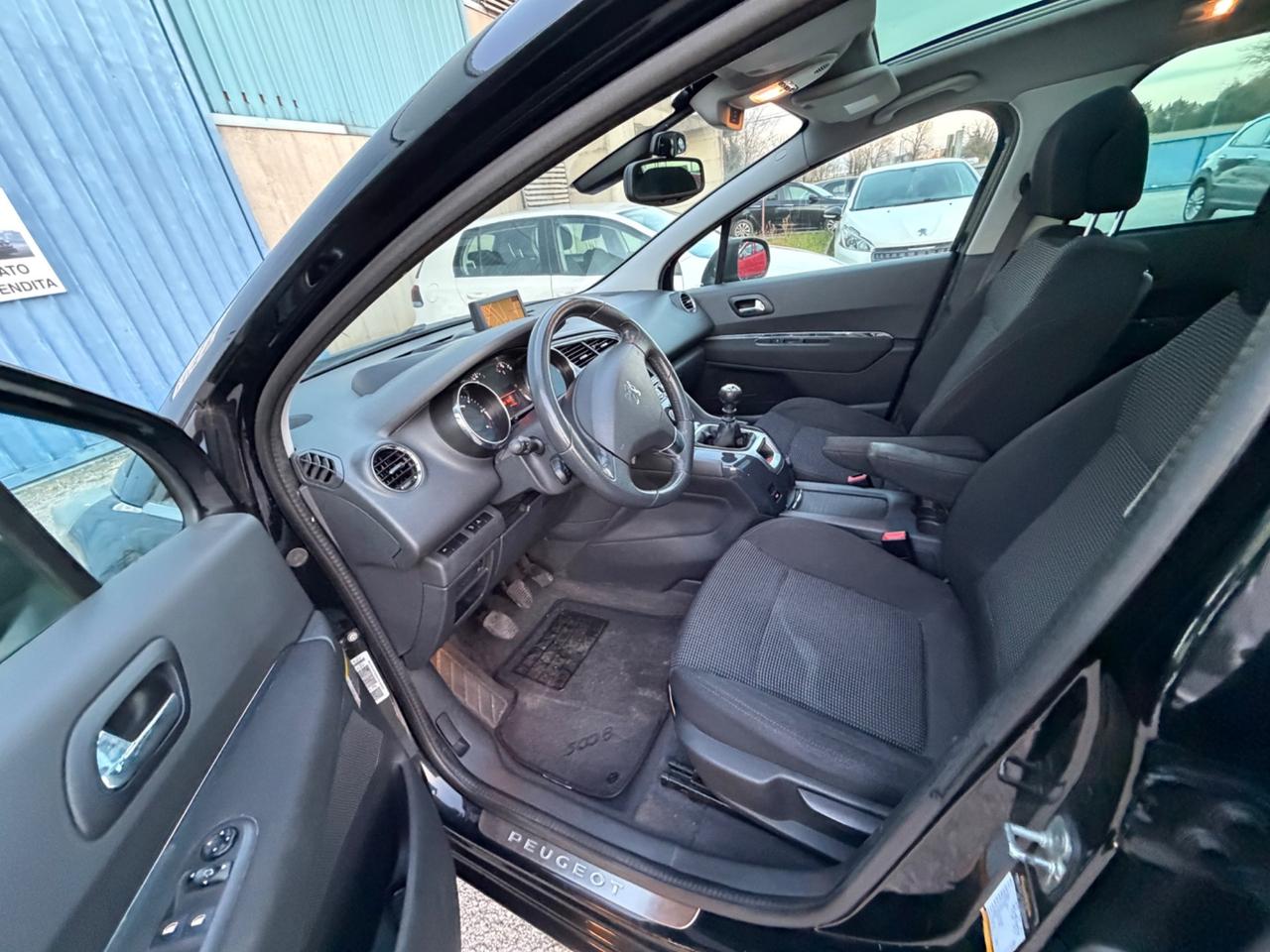 Peugeot 5008 1.6 HDi 110CV Premium