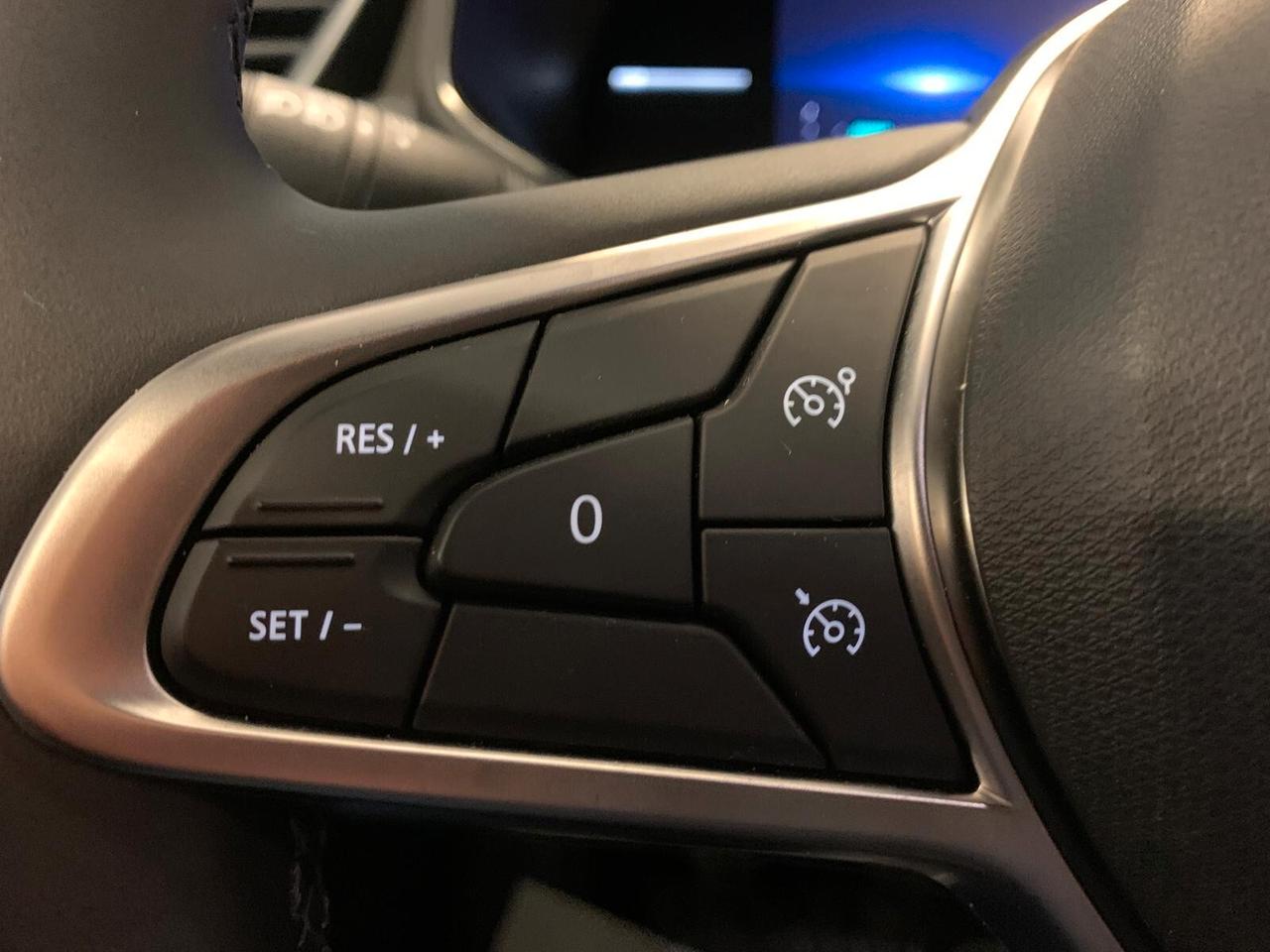 RENAULT CLIO 1.0 TECHNO 90 CV AZIENDALE PARI AL NUOVO