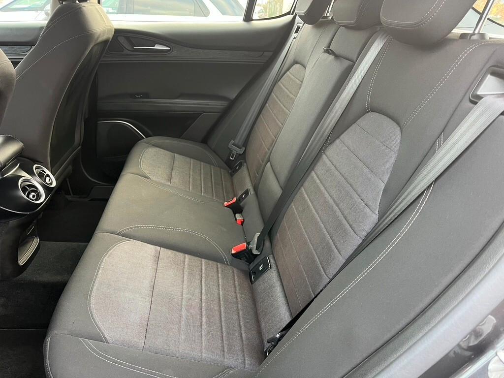 Alfa Romeo Stelvio 2.2 Turbodiesel 210 CV AT8 Q4 Business IVA DETRAIBILE