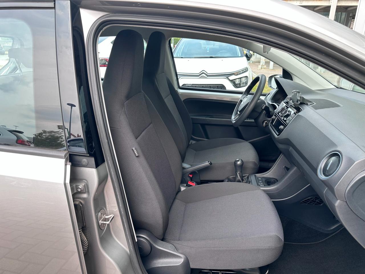 VW UP! 1.0i 60CV 5PORTE 1PROPRIETARIO NEOPATENTATI
