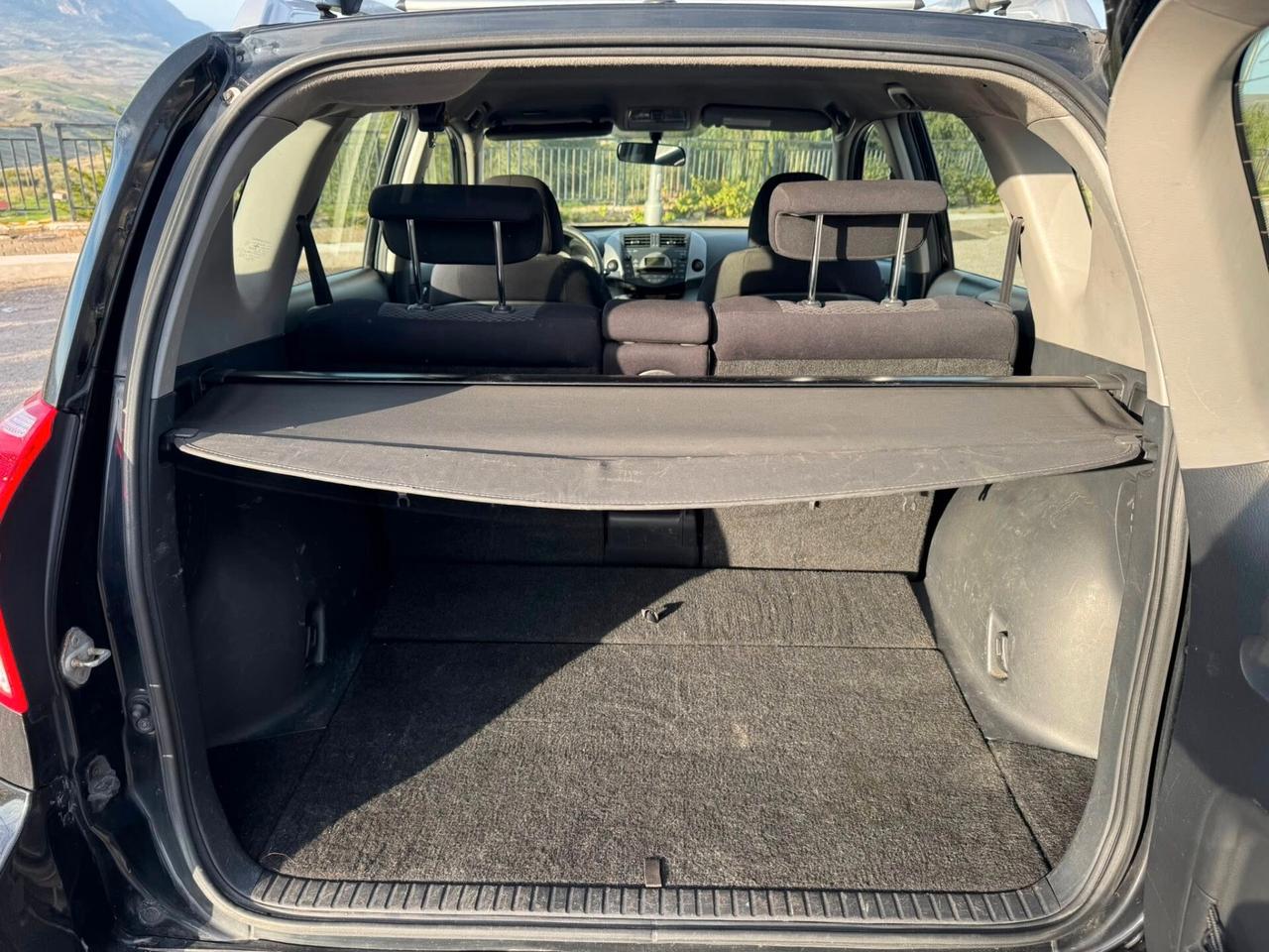 Toyota RAV 4 RAV4 2.2 D-4D 136 CV Luxury