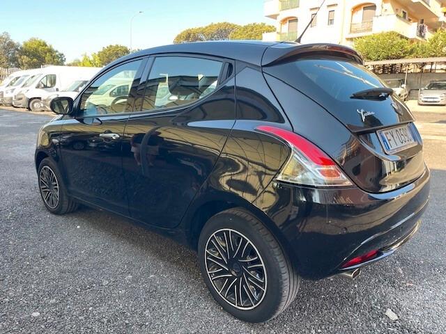 Lancia Ypsilon 1.2 69 CV 5 porte Gold