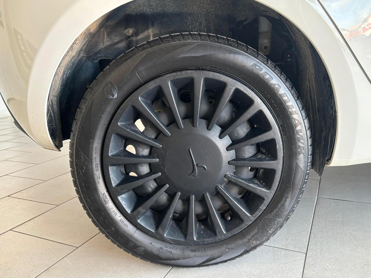 Lancia Ypsilon 1.0 FireFly 5 porte S&S Hybrid Silver