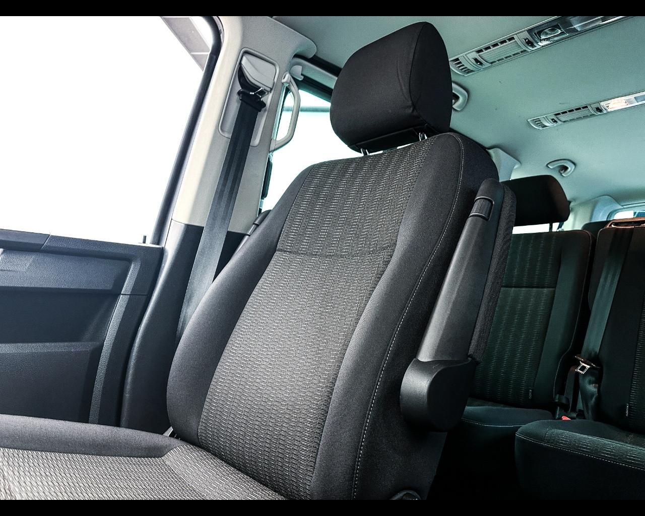 VOLKSWAGEN Caravelle 6ª 15-24 - Caravelle 2.0 TDI 150CV DSG 4 Motion PC