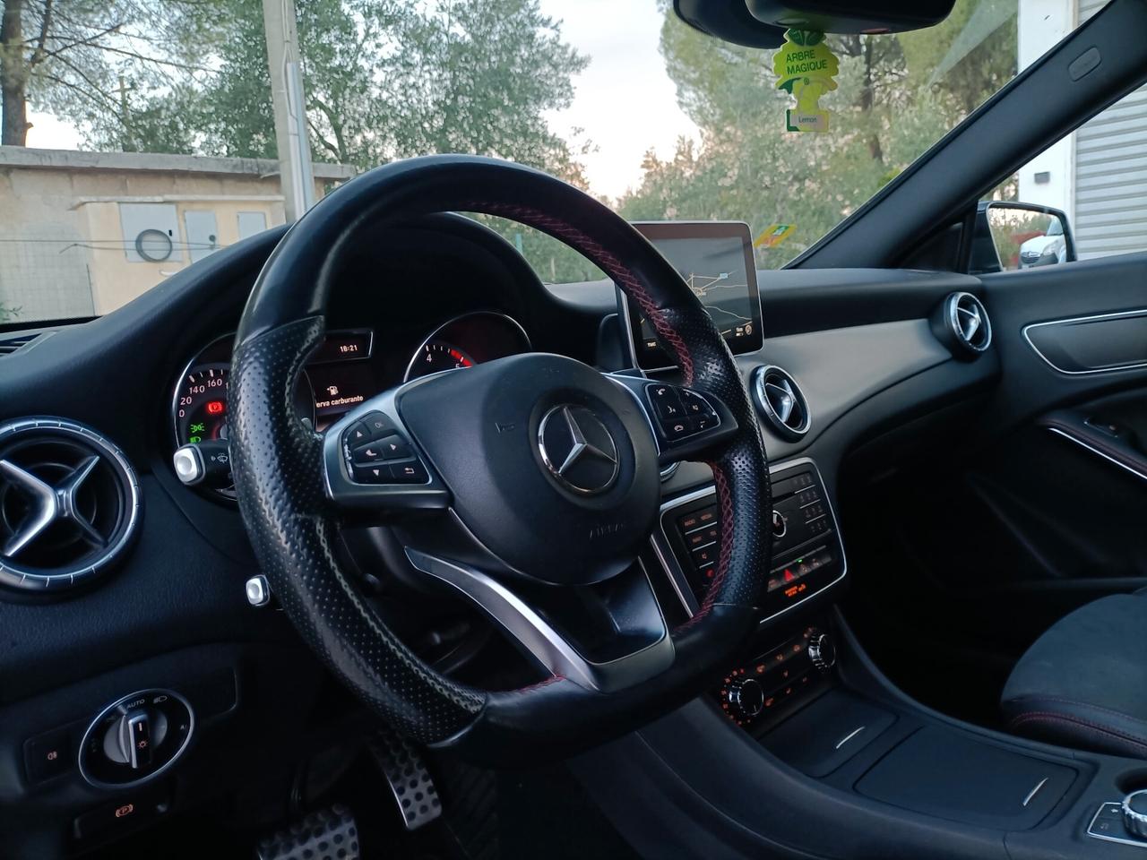 Mercedes-benz CLA 200d Aut. Premium AMG