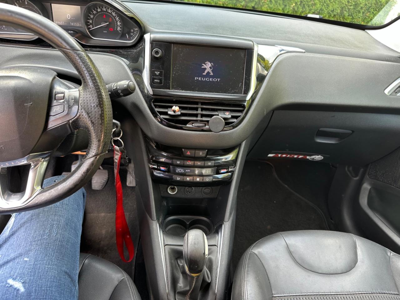 Peugeot 208 1.6 e-HDi 92 CV Stop&Start 3 porte XY