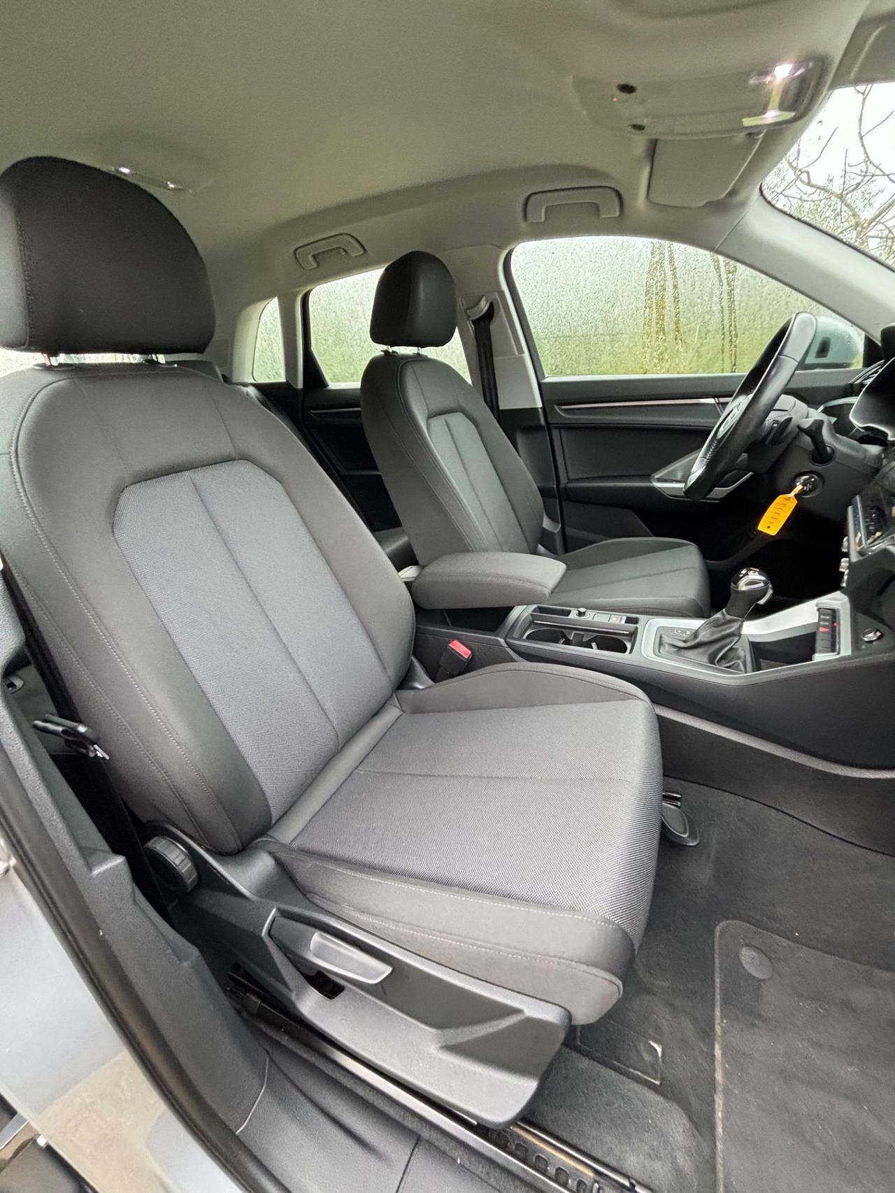 Audi Q3 40 TDI quattro S tronic Business Advanced