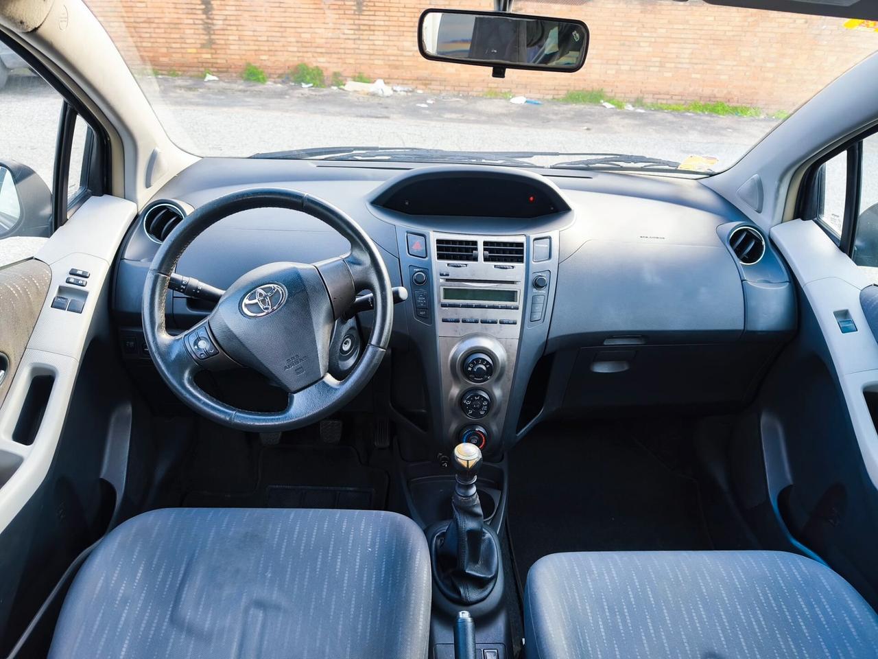 Toyota Yaris 1.3 5 porte