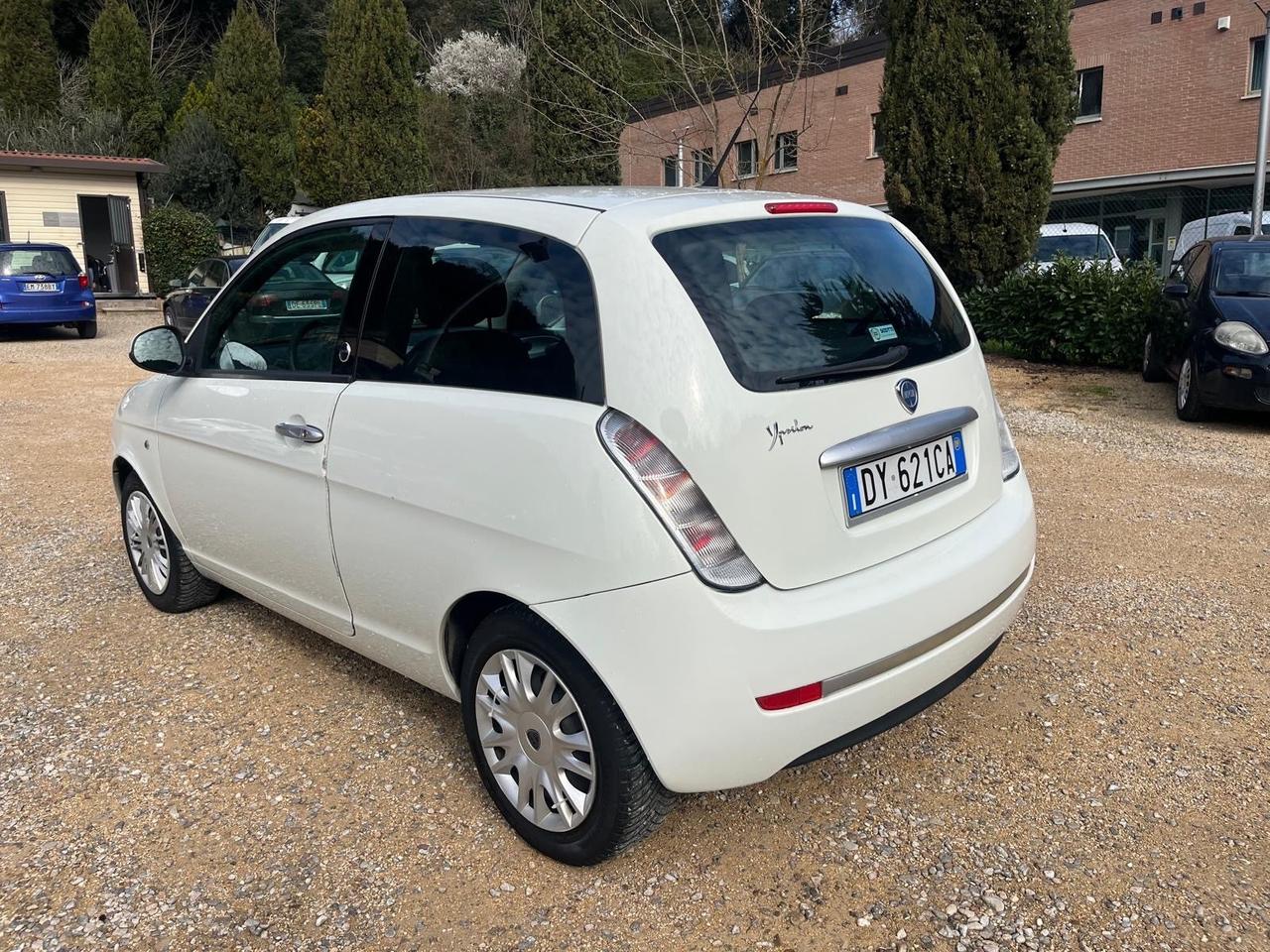 Lancia Ypsilon 1.4 Benzina/GPL - Neopatentati